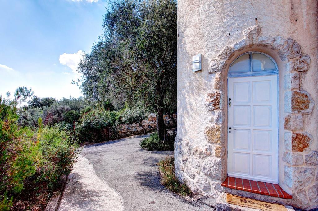 La Tourrette Bed & Breakfast Tourrettes-sur-Loup Ruang foto