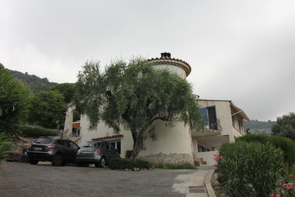 La Tourrette Bed & Breakfast Tourrettes-sur-Loup Bagian luar foto